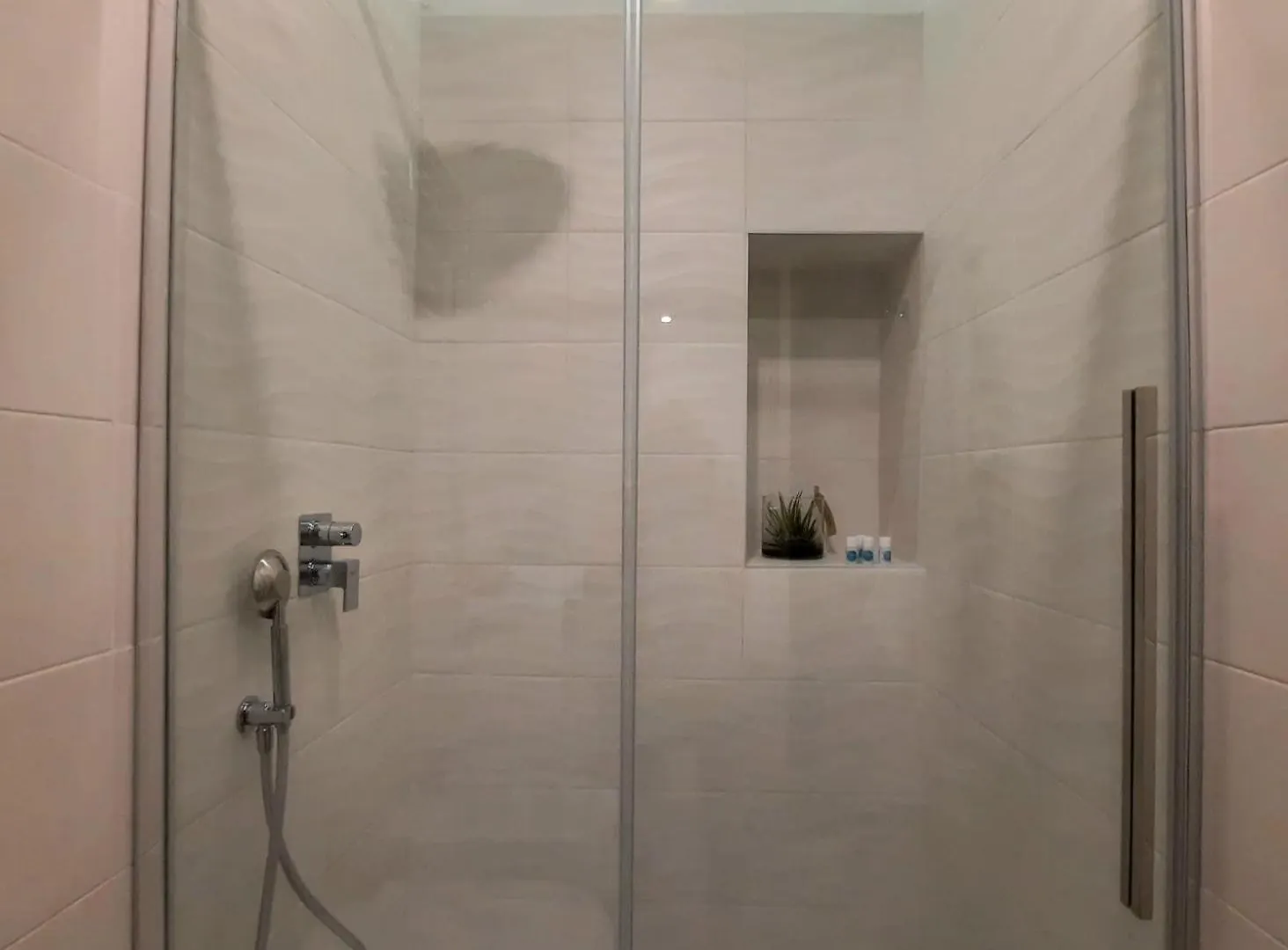 アパート Suite Naviglio Grande ミラノ