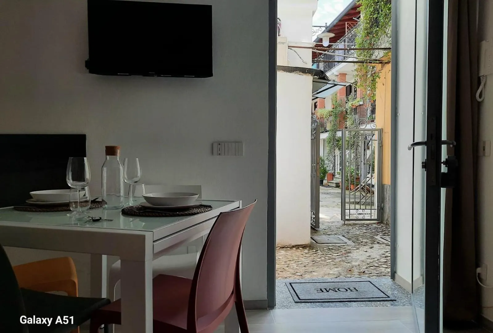 Suite Naviglio Grande ミラノ アパート