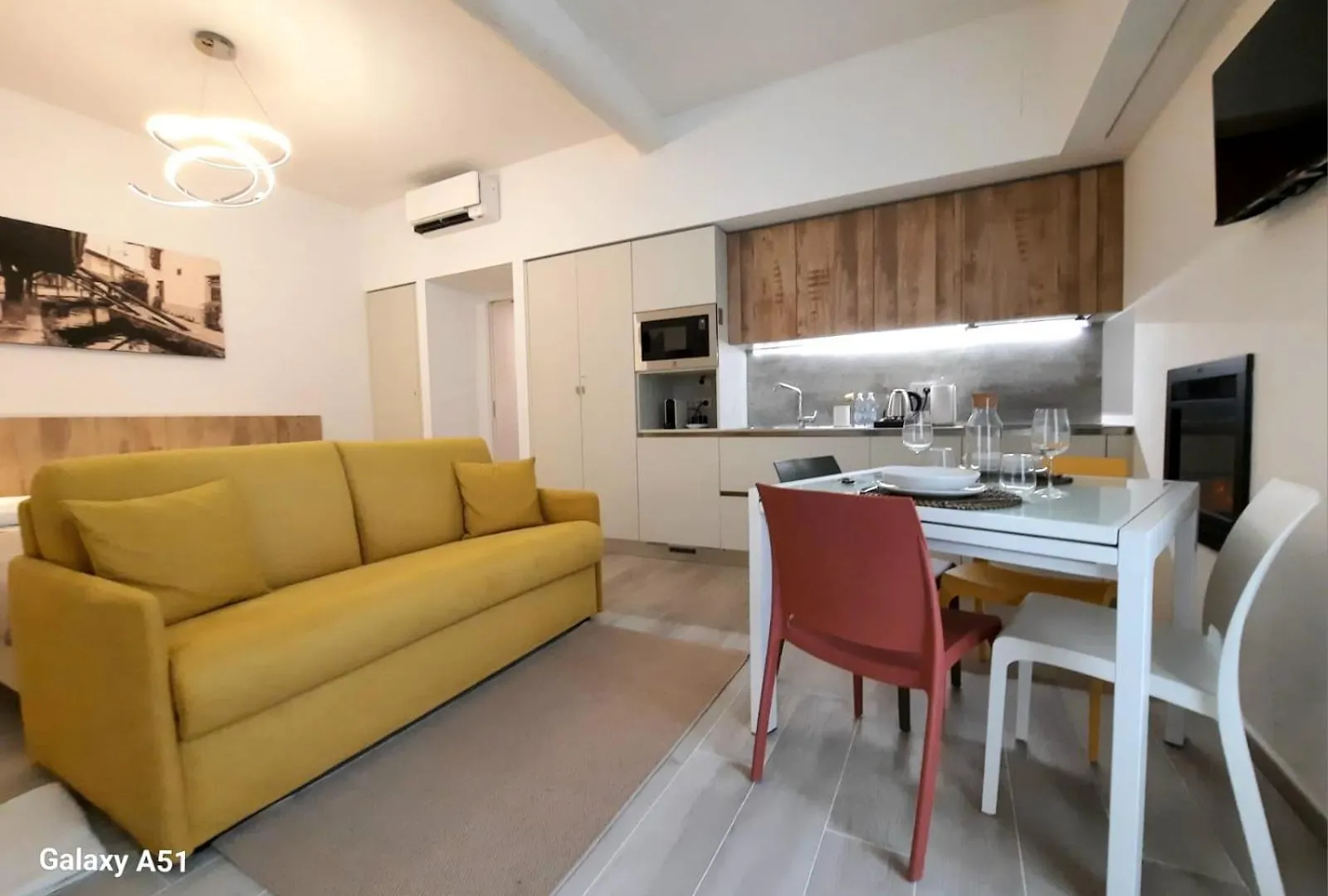 アパート Suite Naviglio Grande ミラノ